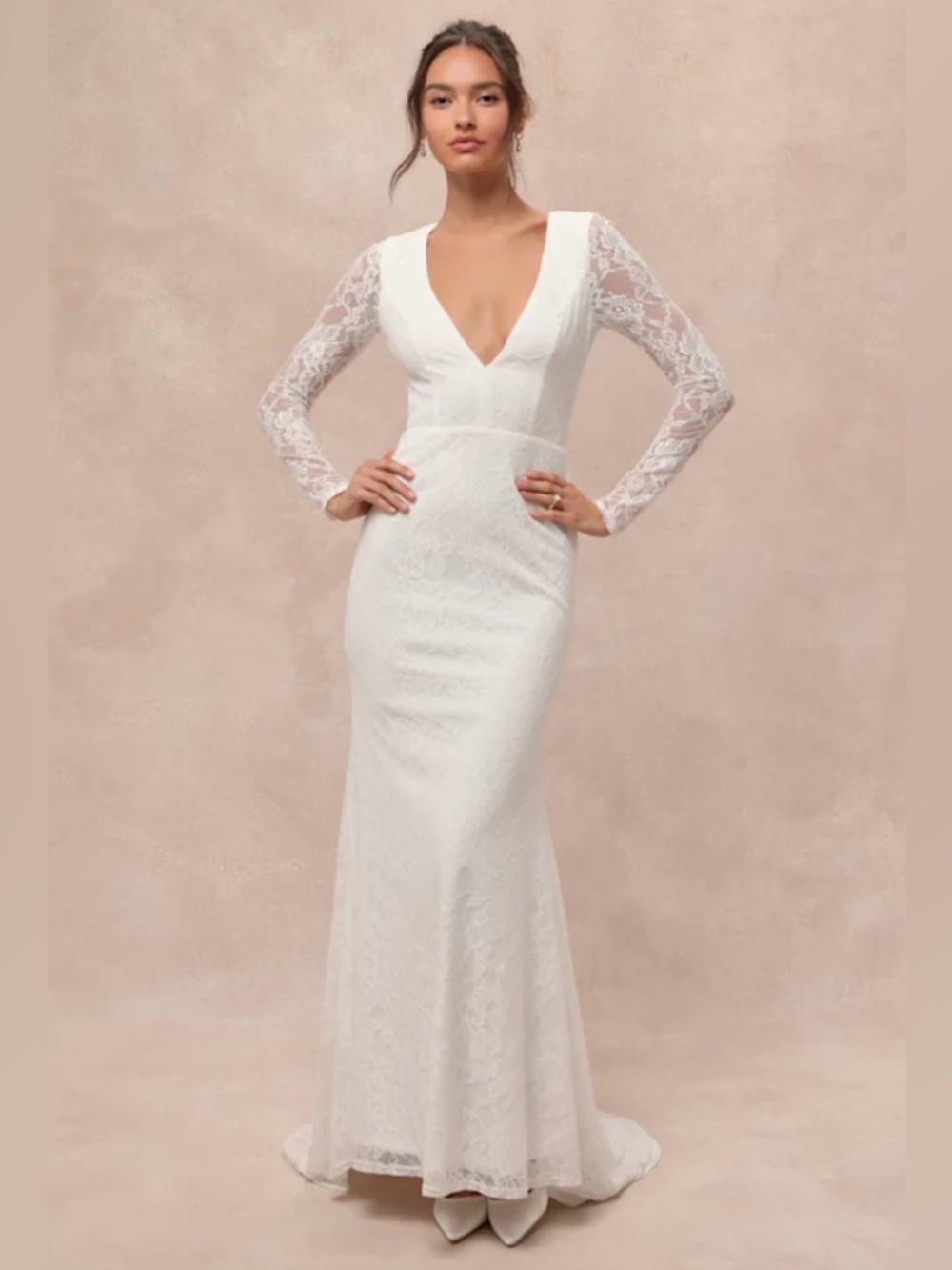 NWT Lulus White Lace V-Neck Open Back Long Sleeve Wedding Gown Medium